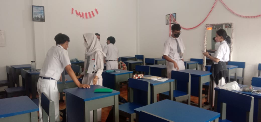 EXTRA KURIKULER BAHASA INGGRIS